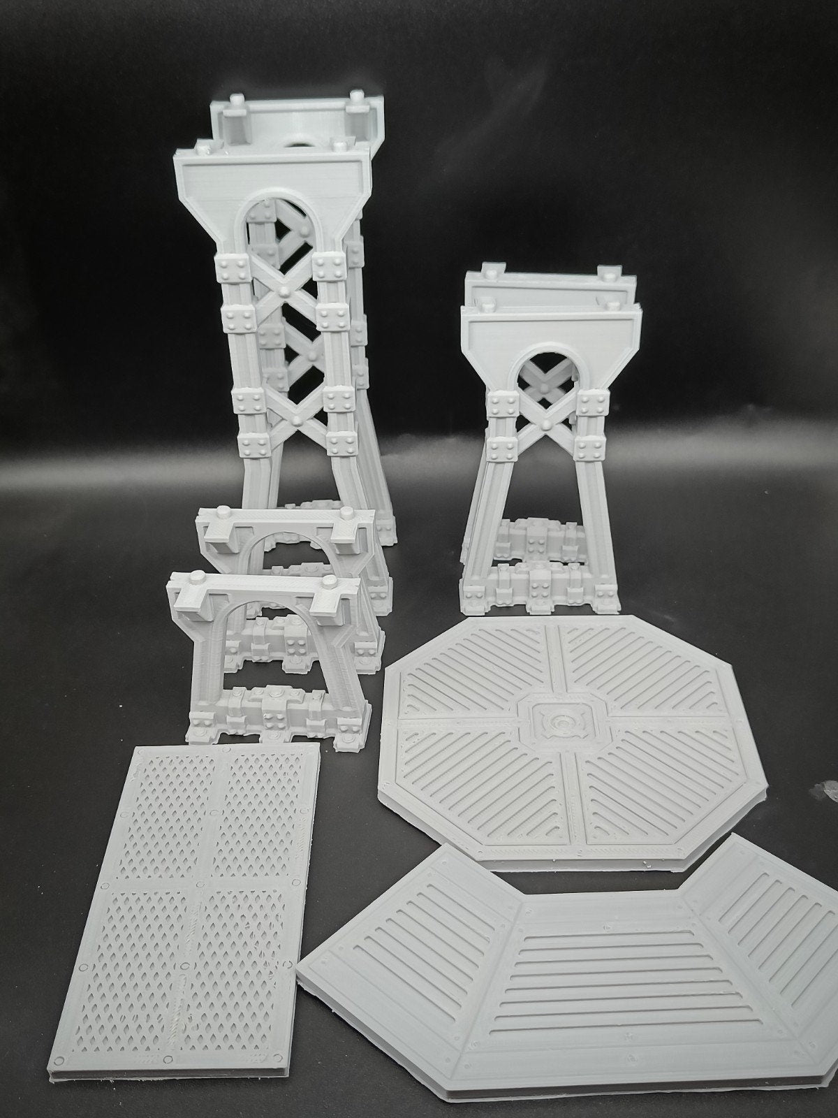 28mm Platform Set Terrain with Customisable Legs for Necromunda/Ash Wastes (Tesseract Tomb)